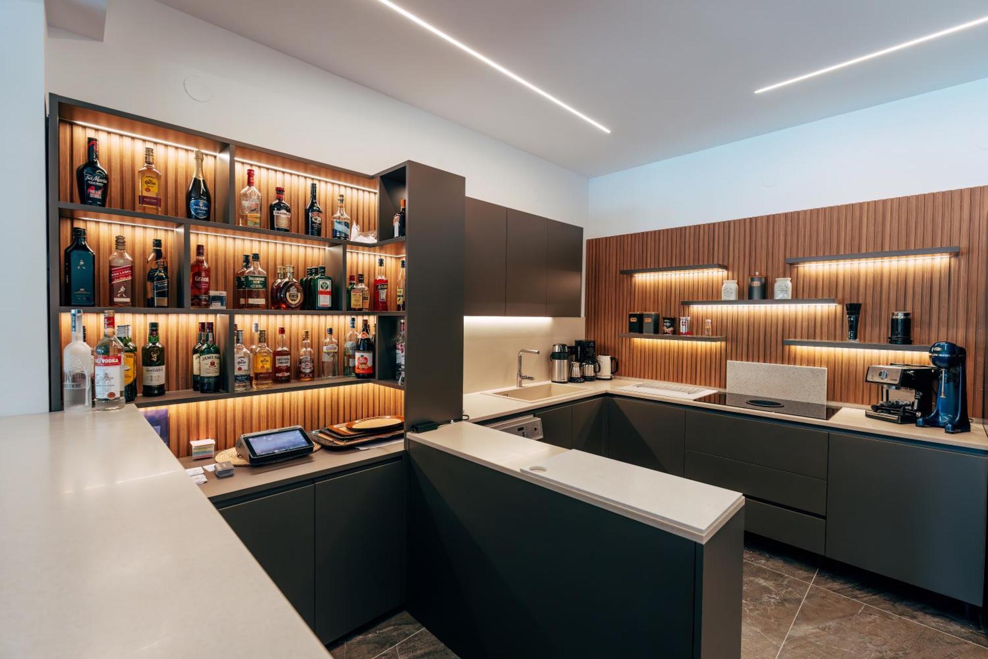 Hotel Agistro Ángistron Екстериор снимка