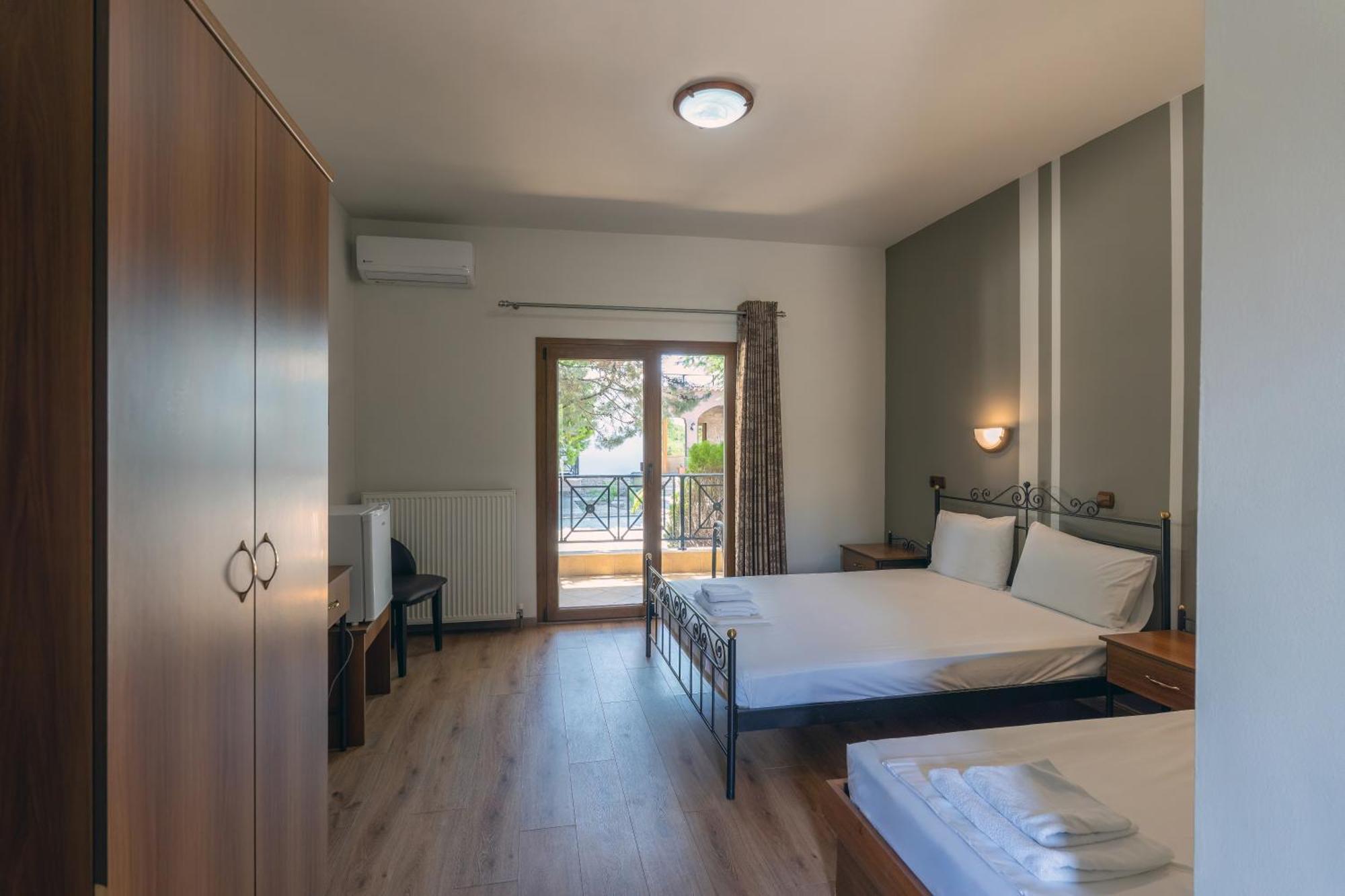 Hotel Agistro Ángistron Екстериор снимка