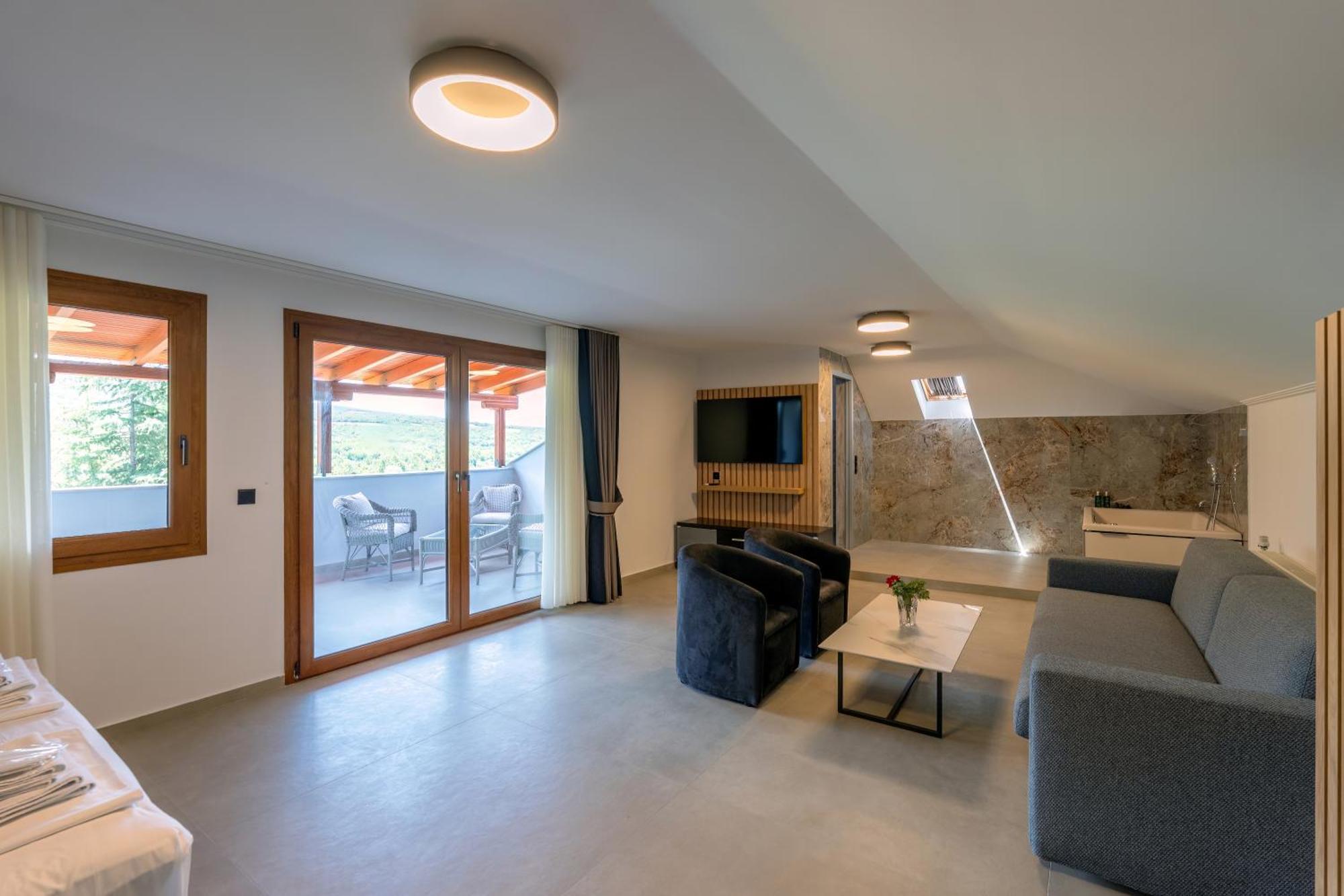 Hotel Agistro Ángistron Екстериор снимка