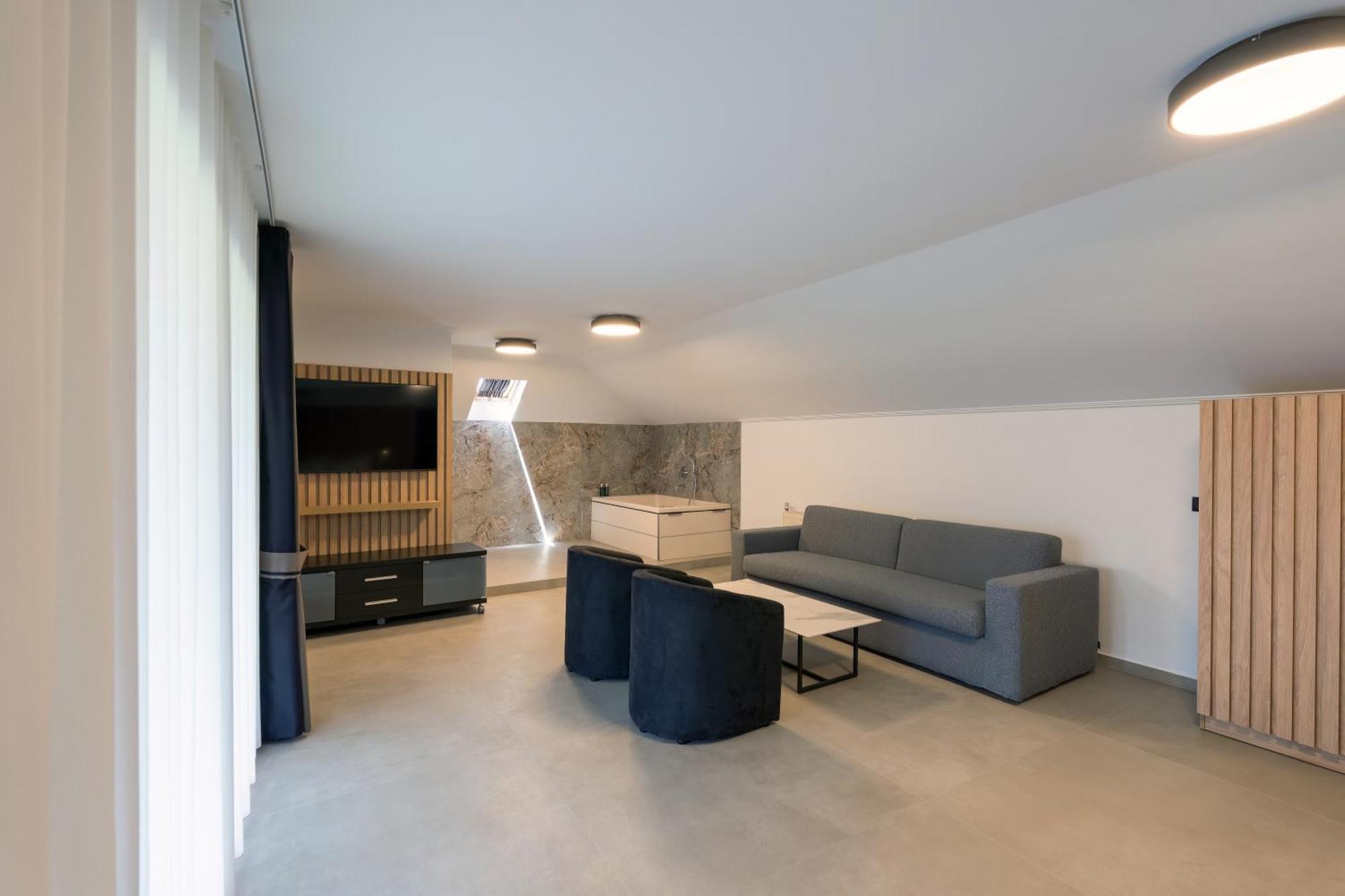 Hotel Agistro Ángistron Екстериор снимка